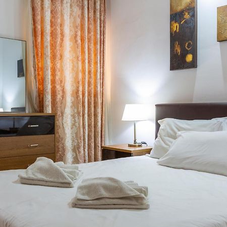 Seafront - Top Location, Top Floor With Wifi & Ac By 360 Estates Valletta Exteriör bild