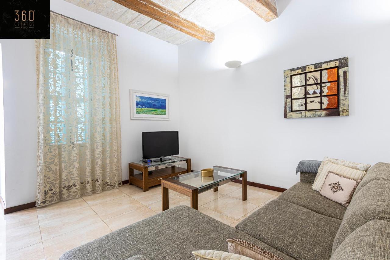 Seafront - Top Location, Top Floor With Wifi & Ac By 360 Estates Valletta Exteriör bild