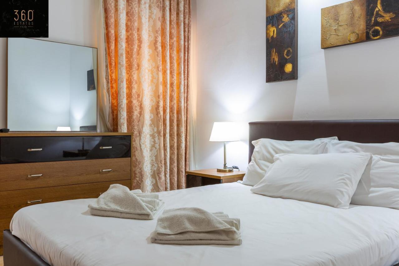 Seafront - Top Location, Top Floor With Wifi & Ac By 360 Estates Valletta Exteriör bild