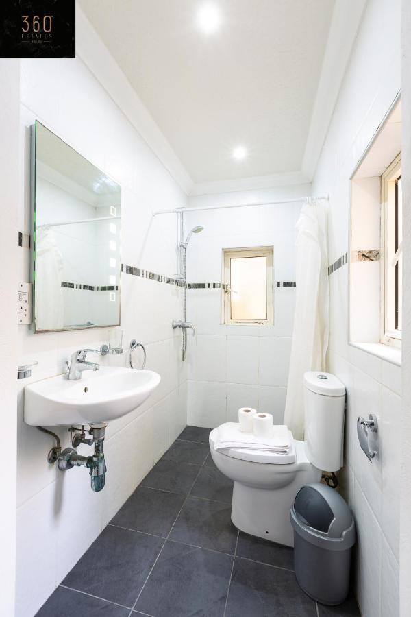 Seafront - Top Location, Top Floor With Wifi & Ac By 360 Estates Valletta Exteriör bild