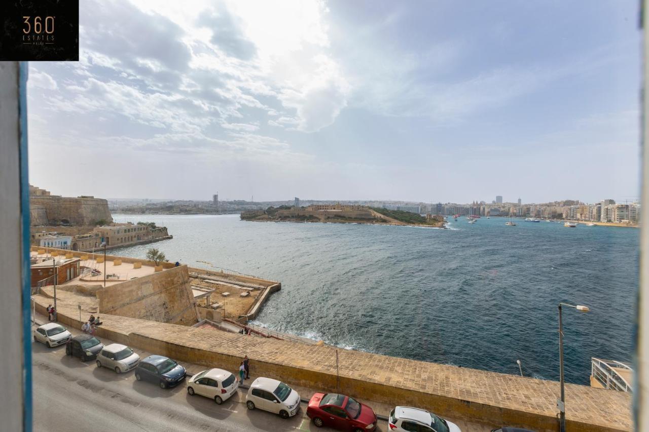 Seafront - Top Location, Top Floor With Wifi & Ac By 360 Estates Valletta Exteriör bild