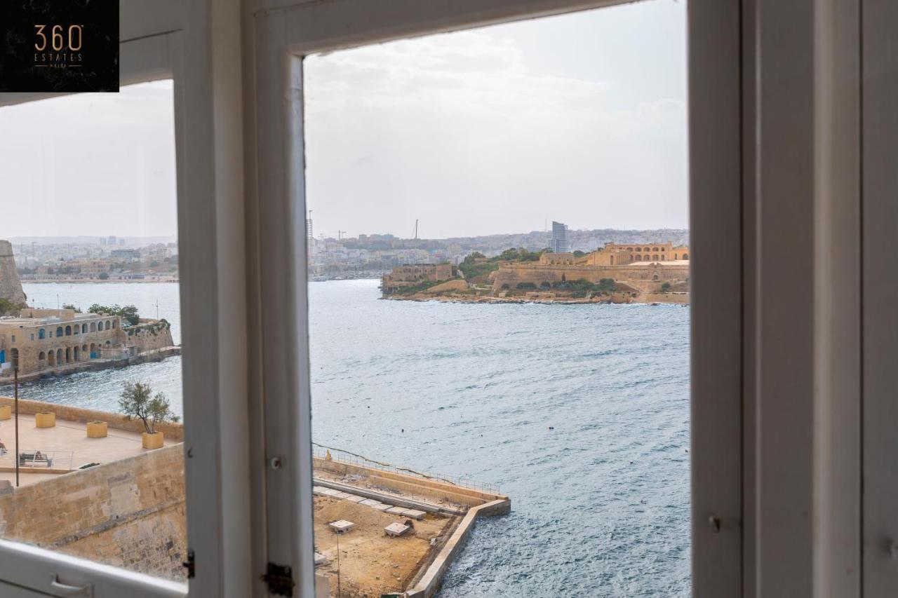 Seafront - Top Location, Top Floor With Wifi & Ac By 360 Estates Valletta Exteriör bild